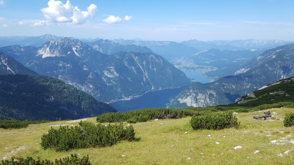 Austrija. Dachšteinas kalni. Halštates ezers.